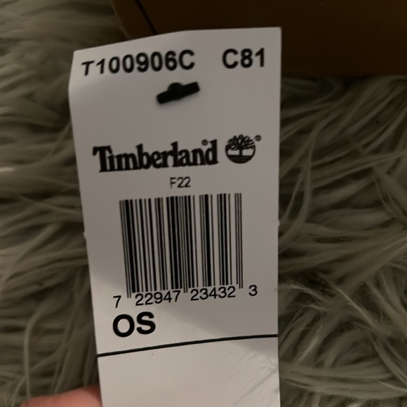 Timberland Scarf and Hat - Picture 2 of 2